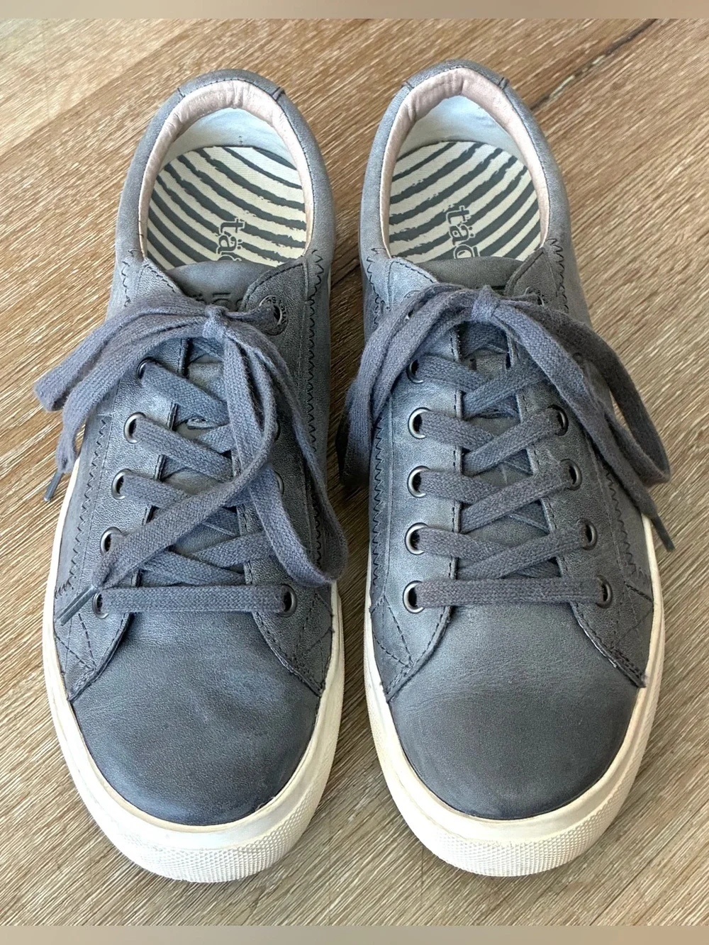 Taos Footwear Plim Soul Lux Leather Sneakers Gray Women’s Shoes Size 8